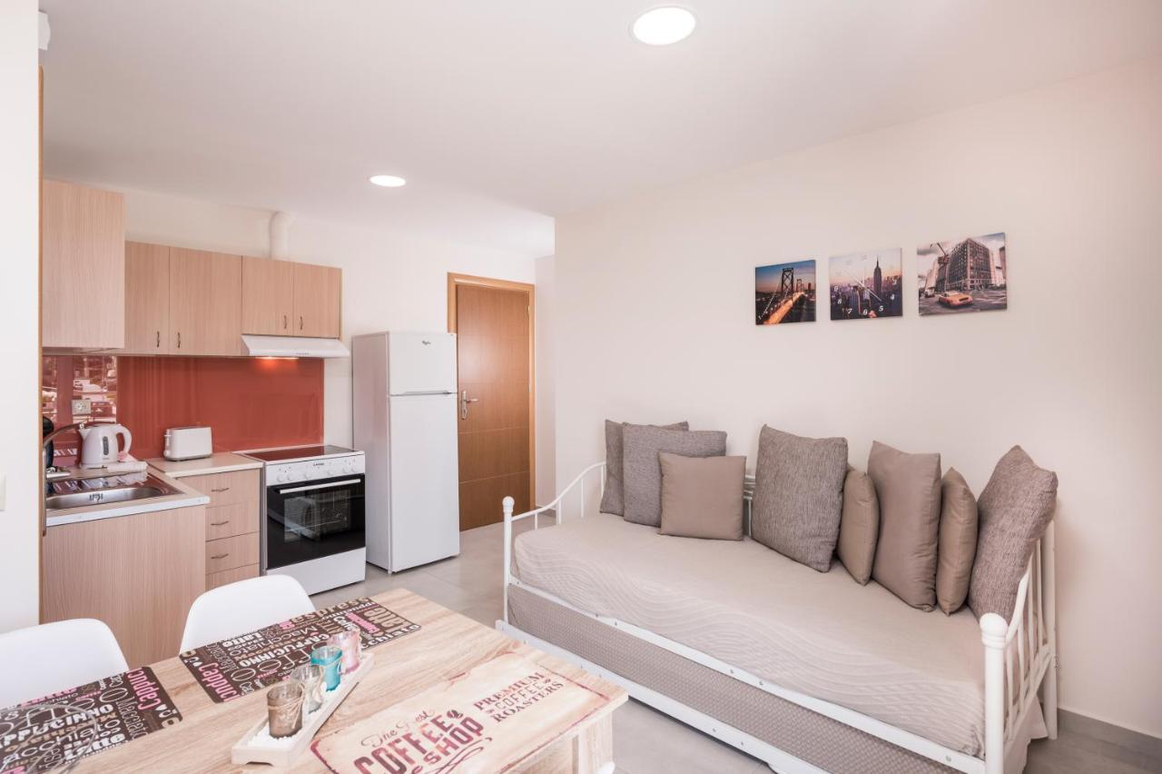 Athina Apartments Near The Sea Platania Platanés 外观 照片